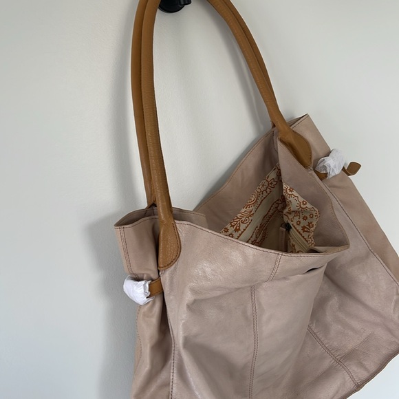 FREE PEOPLE | Genuine Leather Carry All Tote BNWT - Picture 2 of 4